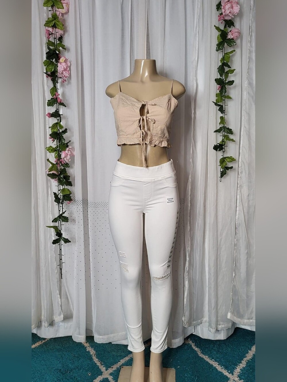 White High-Waist Jeggings